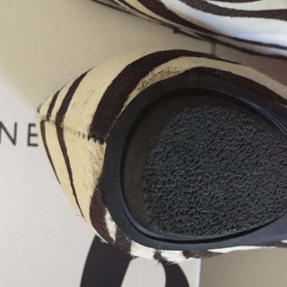 Nine West Flats - Picture 5 of 7